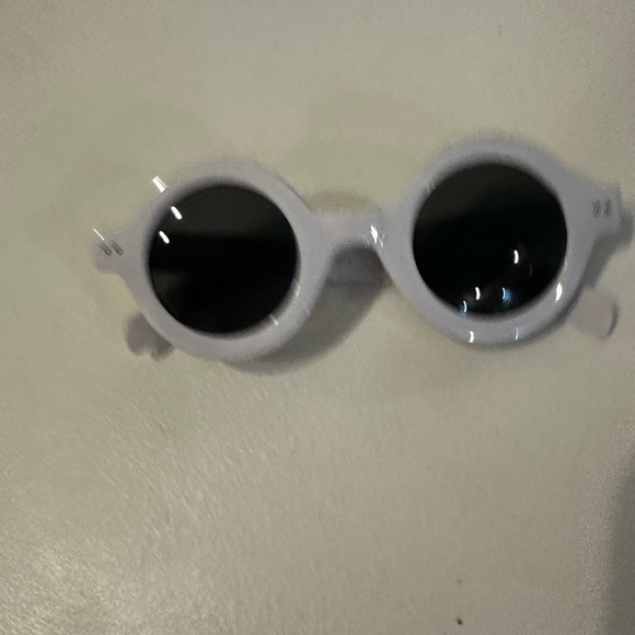 Mod Sunglasses - Picture 9 of 12